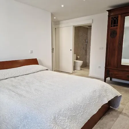 Casa Nikana Turcifal Extérieur photo